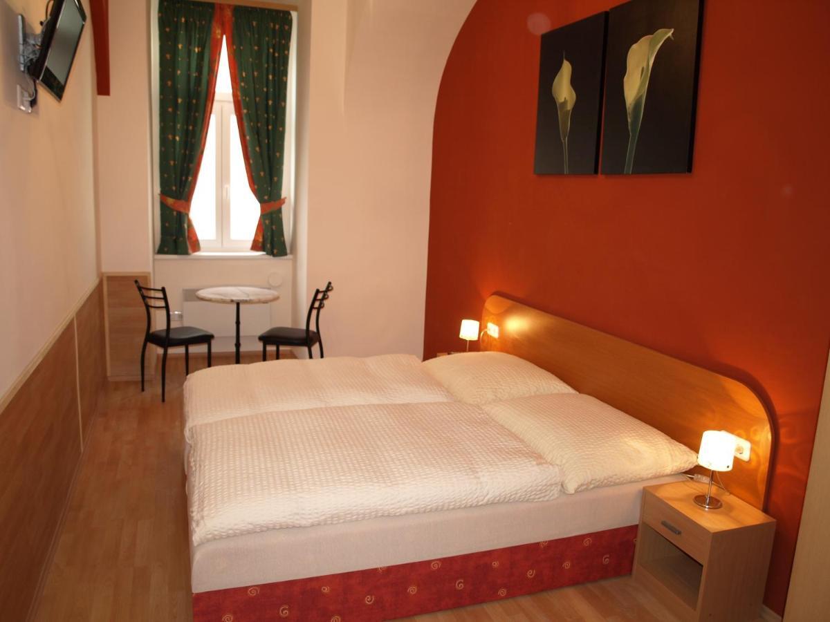 Pension Tal Studios Viena Habitación foto
